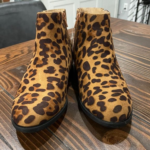 5/$20 NEW 8.5 Women's Leopard Half Booties-Boots - Picture 2 of 11
